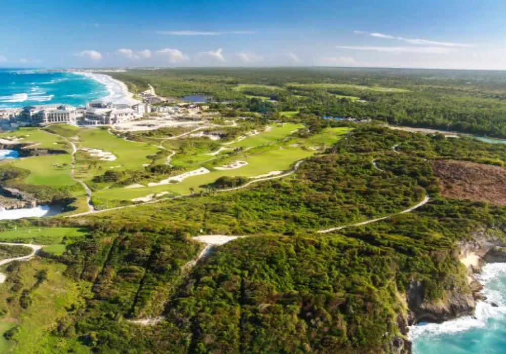 arquitectura-isla-ibiza-encantadora-calle-blanca-vacia-casco-antiguo-eivissa3867.jpg-41a31e82780c6ade4048127efde3cd10-20